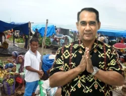 Pedagang Kuasai Bahu Jalan, DPRD Desak Perumda Pasar Bertindak di Pasar Oeba